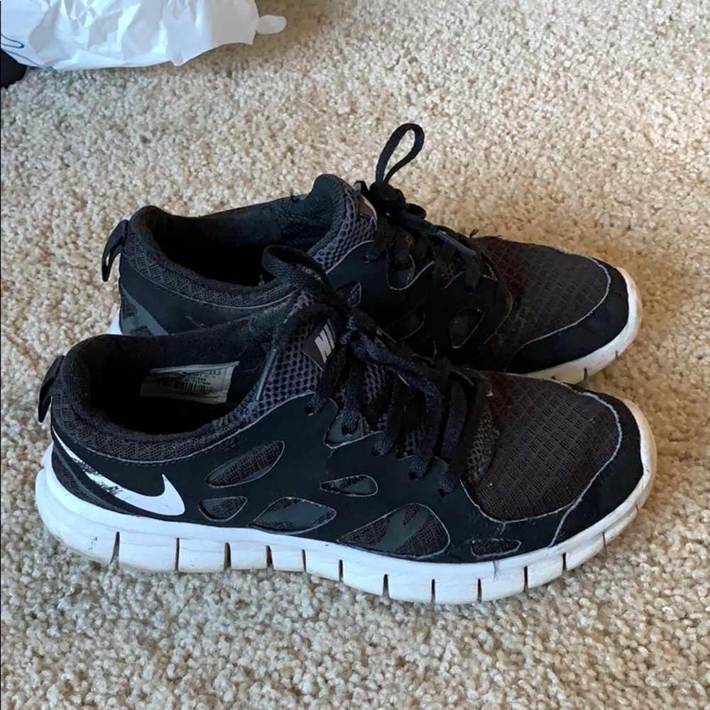 Nike freeruns size 5y